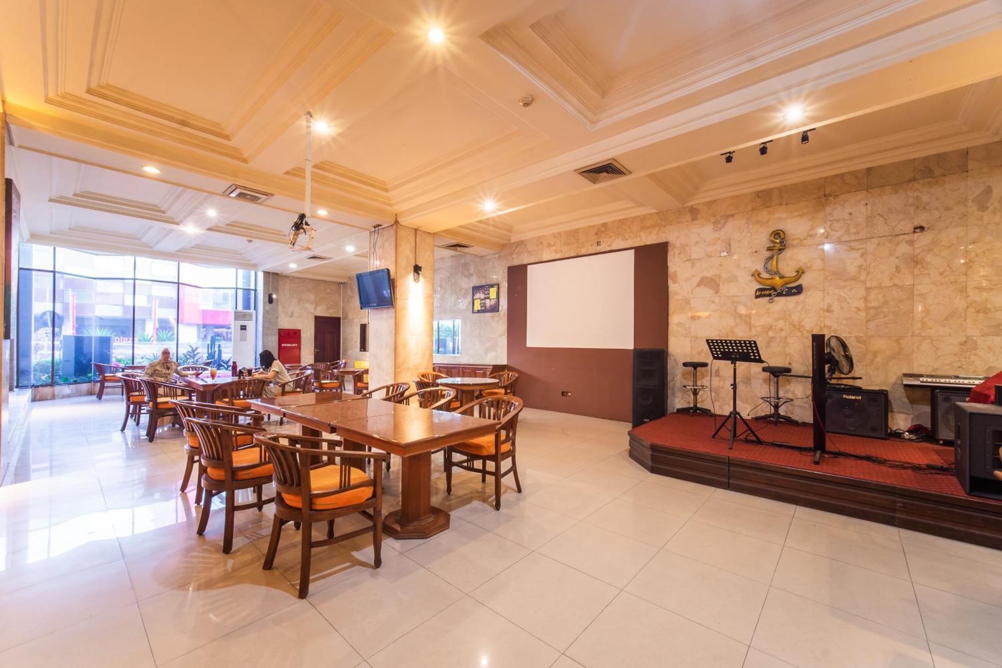 Adika Hotel Bahtera Klandasan Kecil エクステリア 写真