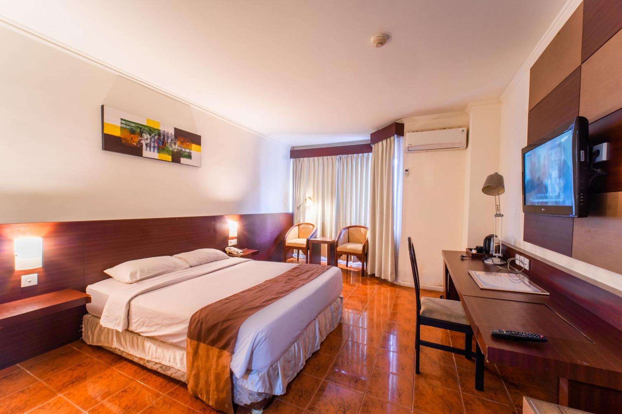 Adika Hotel Bahtera Klandasan Kecil エクステリア 写真