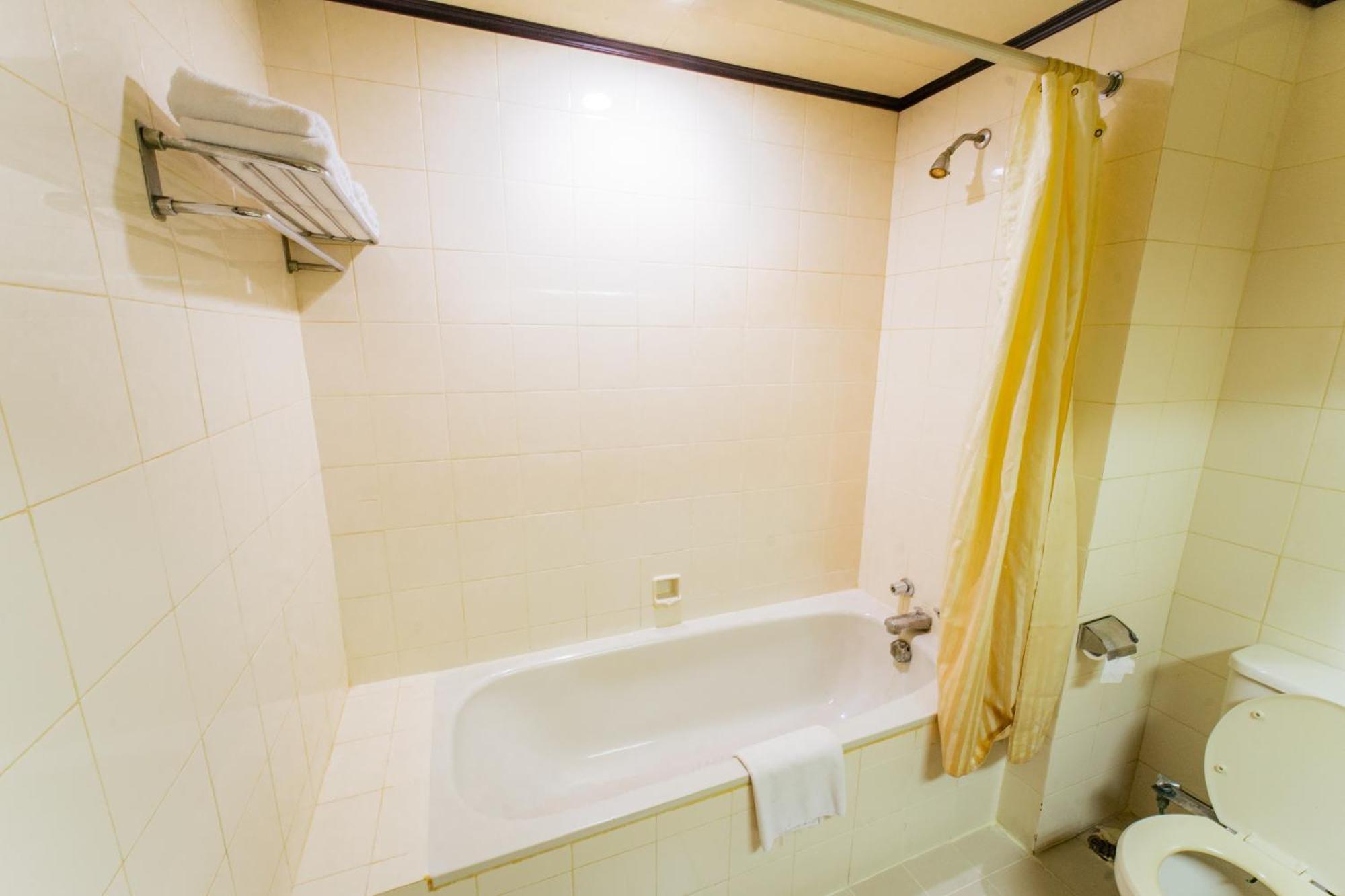 Adika Hotel Bahtera Klandasan Kecil エクステリア 写真