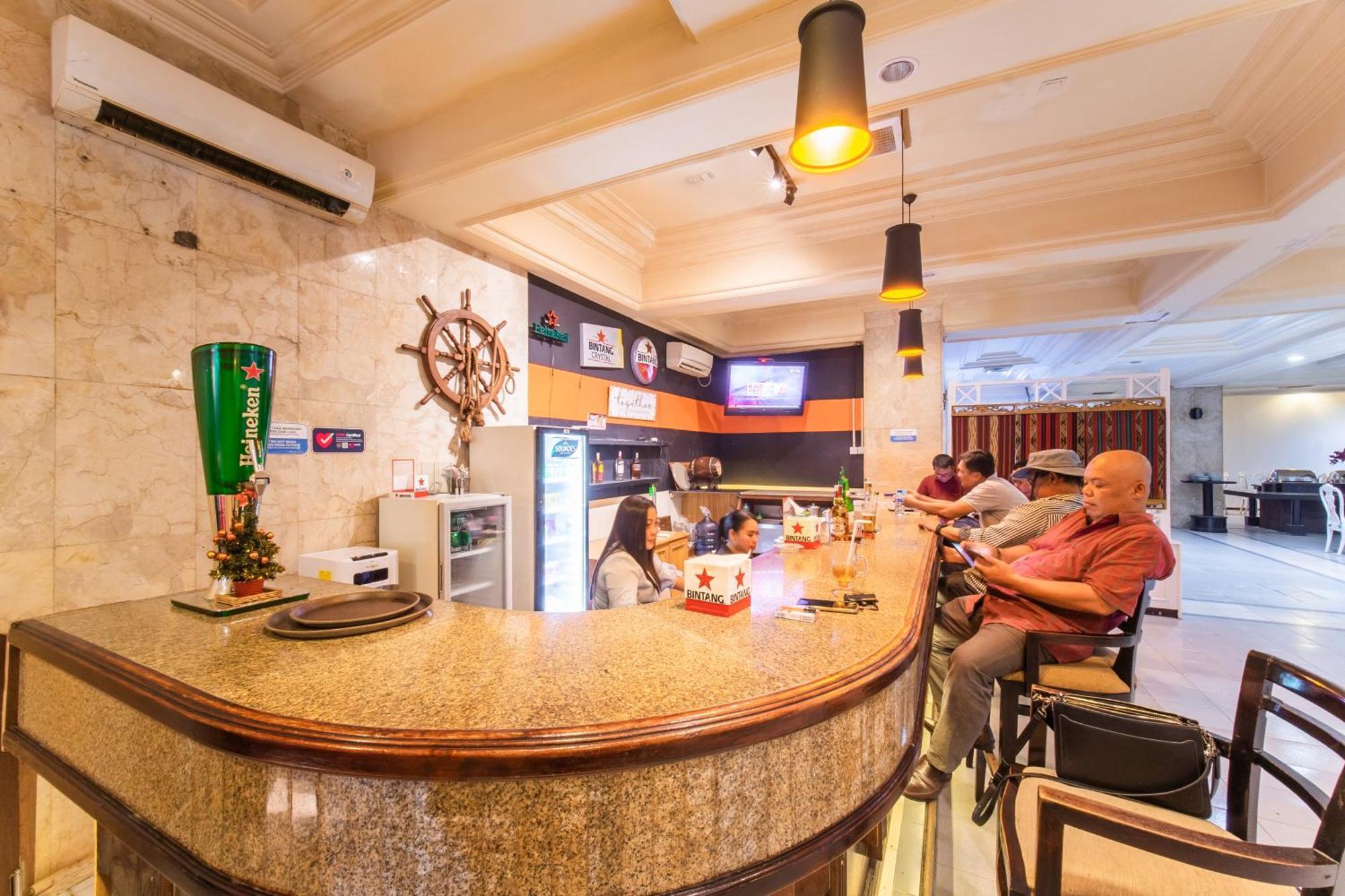 Adika Hotel Bahtera Klandasan Kecil エクステリア 写真